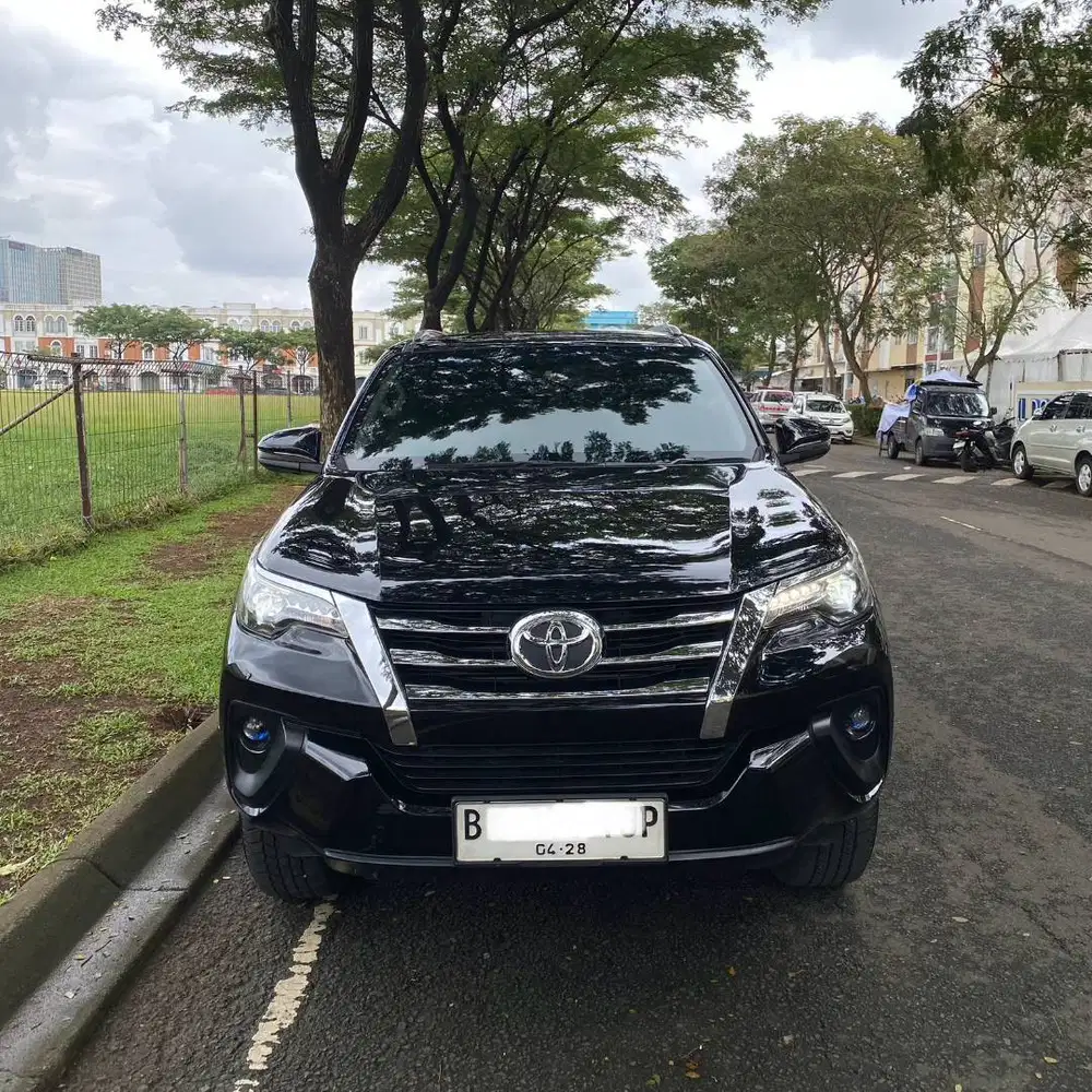 TOYOTA FORTUNER VRZ 2018 2.4 4X2 AT MATIC GENAP