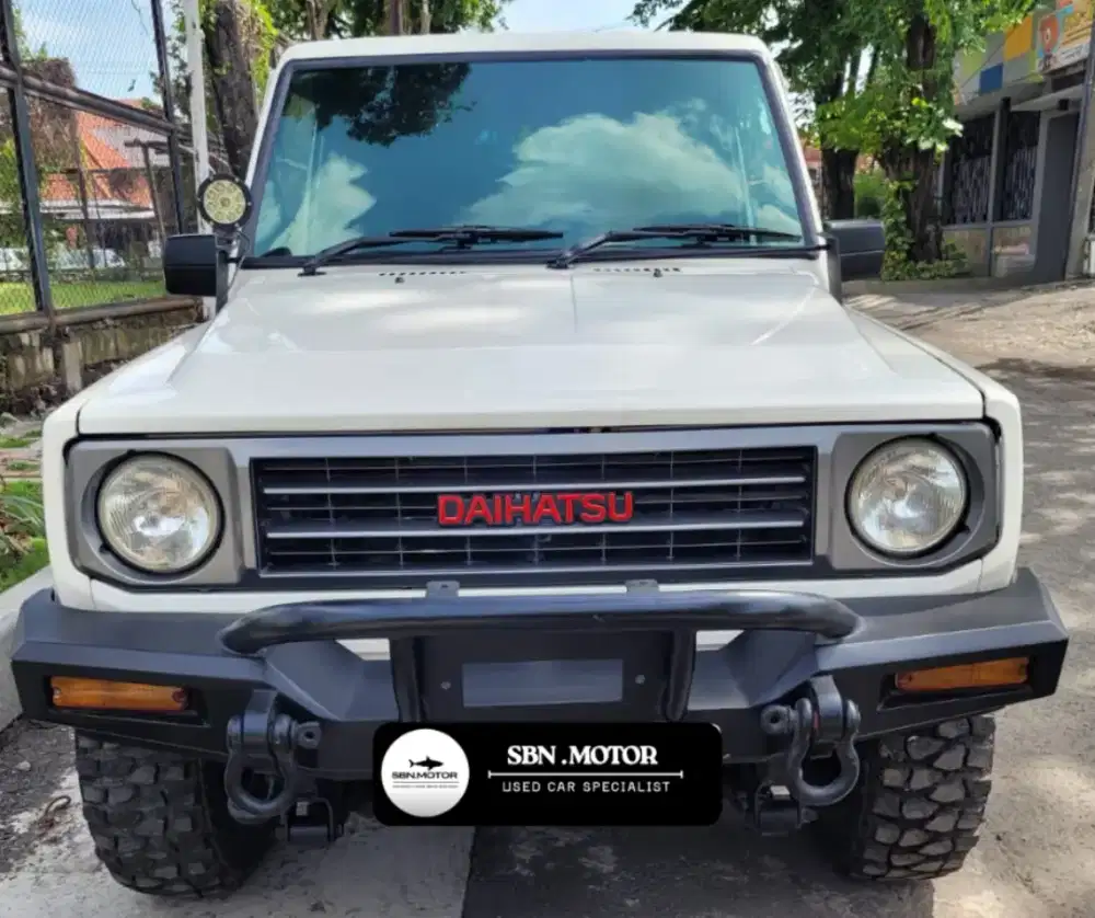 Daihatsu TAFT GT F 70R ( 4X4 DIESEL )1986 LAMPU BULAT