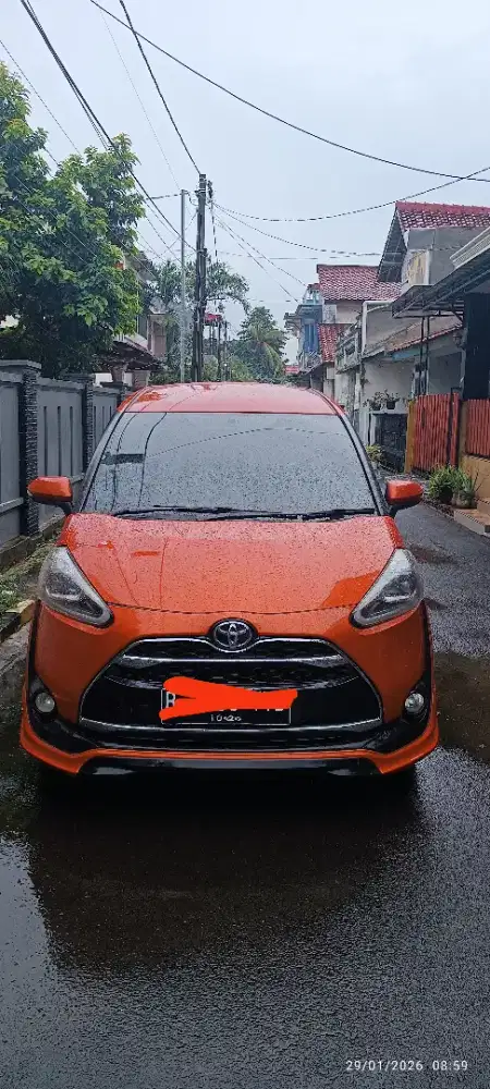 Toyota Sienta Type Q