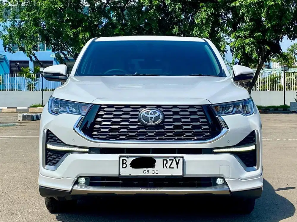 TOYOTA ZENIX  2.0 HYBRID MODELISTA AT PUTIH 2025