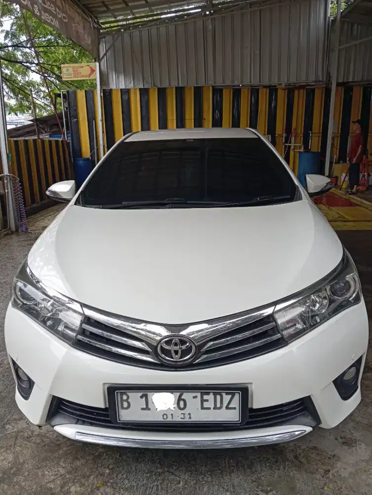 Corolla altis 18V A/T 2015