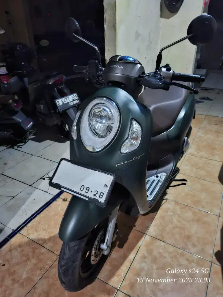 Honda scopy prestige 2023 km low