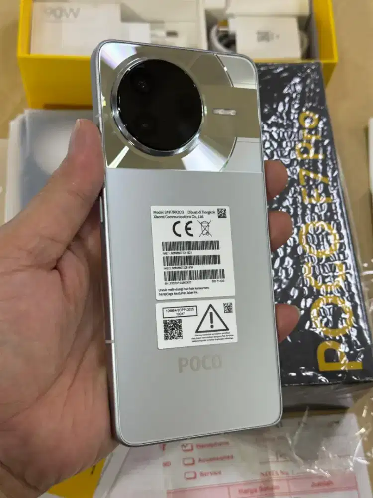 Xiaomi Poco F7 Pro 12/512GB Snapdragon 8 Gen 3 Garansi Resmi Like New