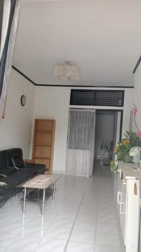 DIKONTRAKAN RUMAH WIKA 130m