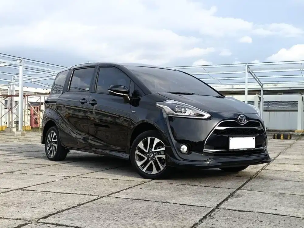 Toyota Sienta 1.5 Q AT 2017