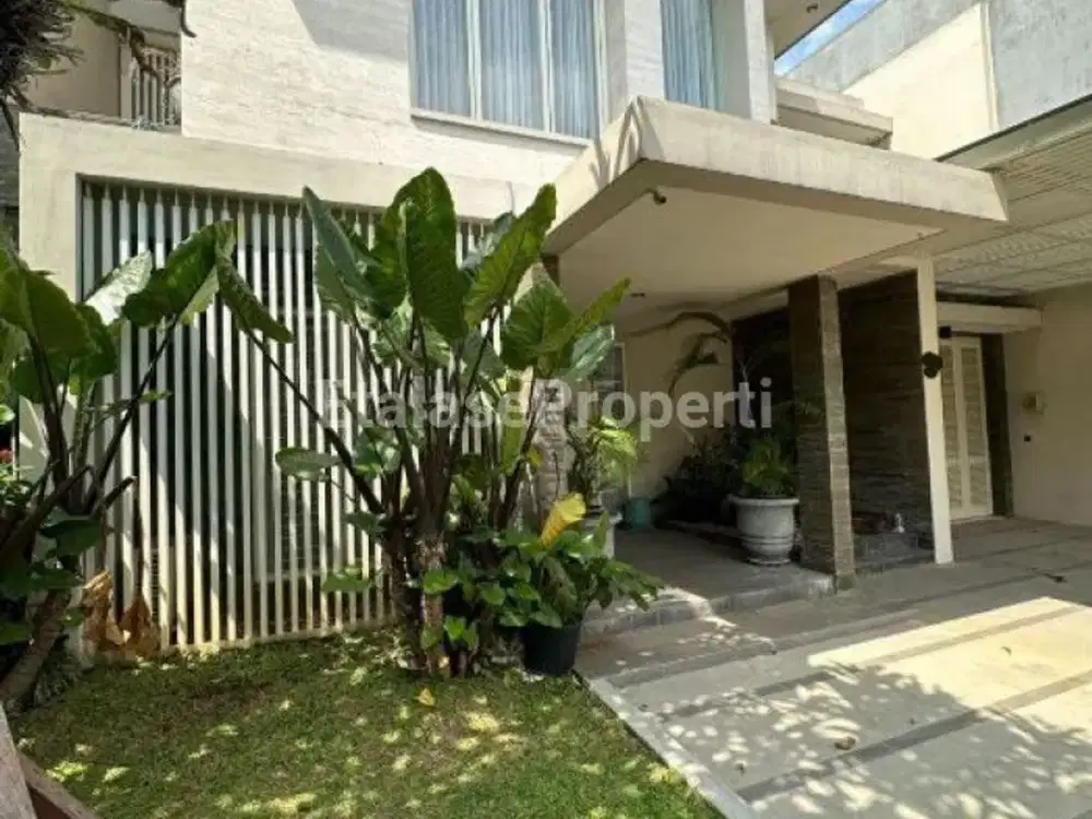 Disewakan rumah siap huni citraland raffles garden