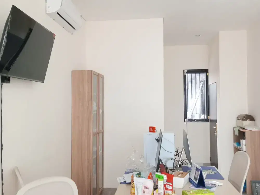 Disewakan Ruko Bagus Lebar 4x15 di Hampton Avenue By Rumah Chinida