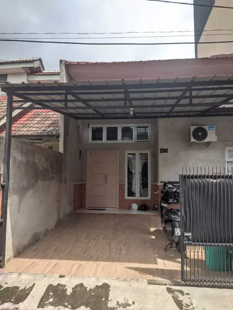 Dijual Cepat Rumah 2 Lantai