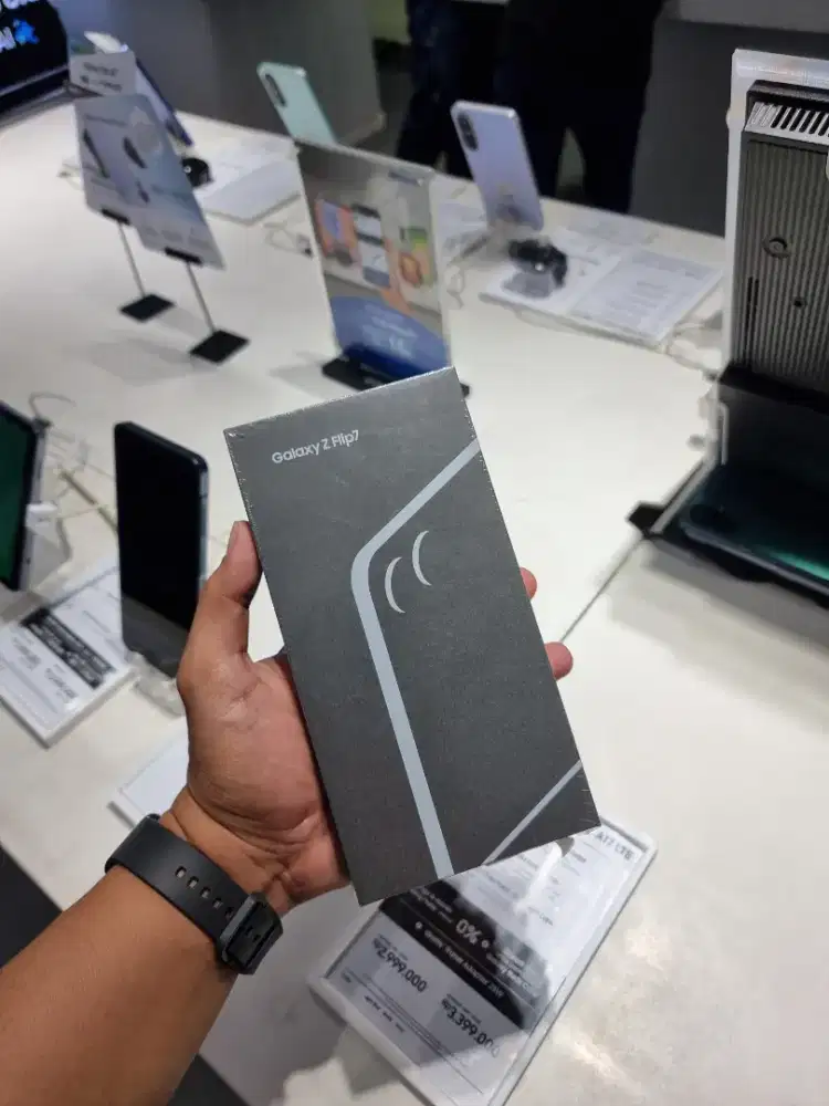SAMSUNG GALAXY ZFLIP 7 12/256 PROMO TERMURAH GARANSI RESMI SEIN BISA