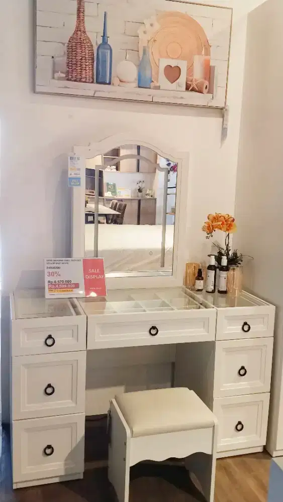SEIYA DRESSING TABLE
