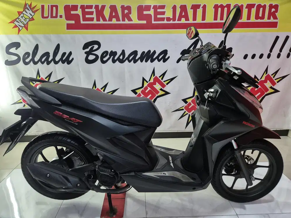 New Beat Deluxe hitam super