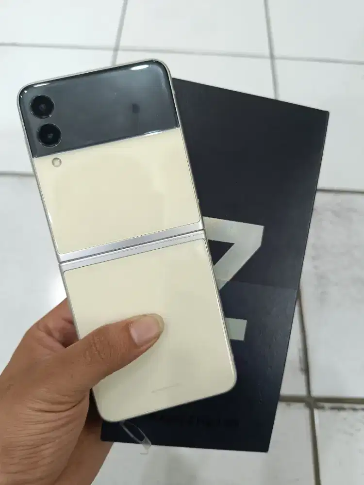 SS Z FLIP 3 RAM 8/256GB SECOND