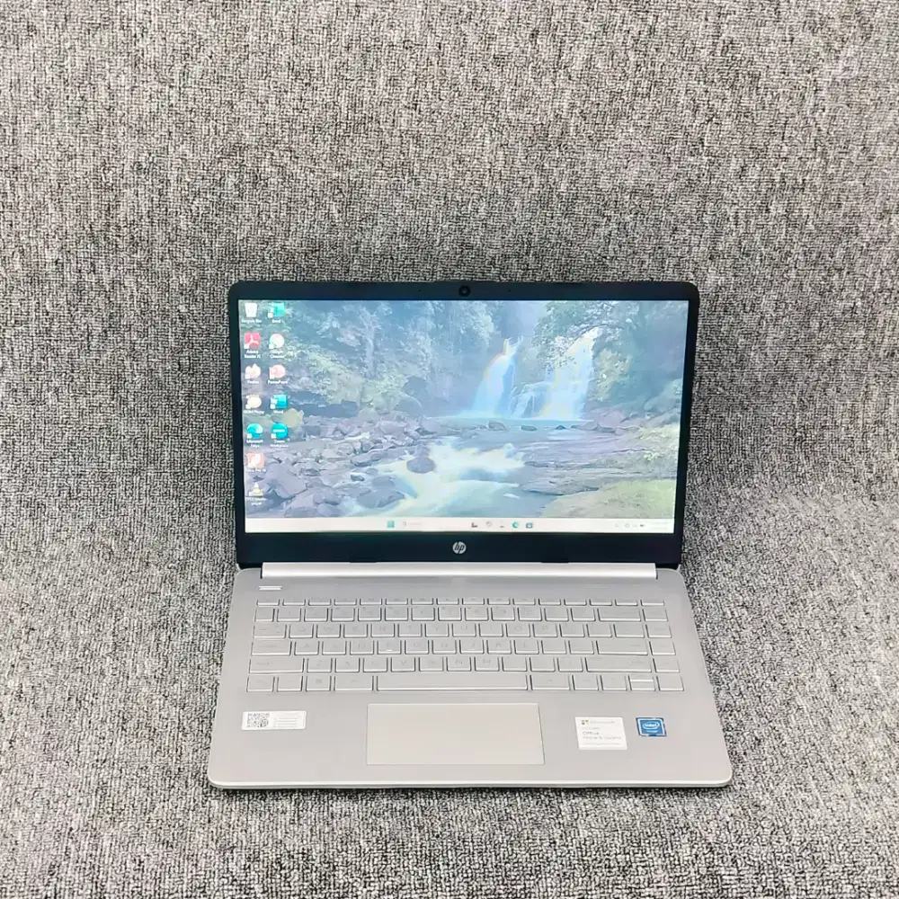 Laptop HP 14s Slim • RAM 8GB • SSD 256GB  Putih Mewah Mulus Siap Pakai