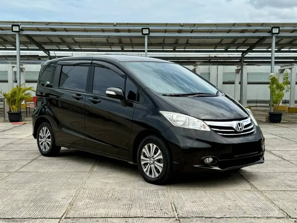 HONDA FREED SD AT 2014