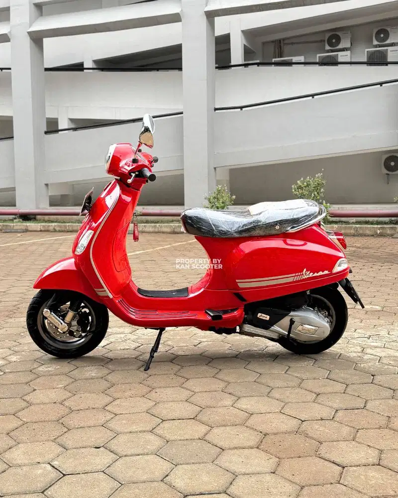 VESPA LX 125 iGET FACELIFT 2023 BERGARANSI