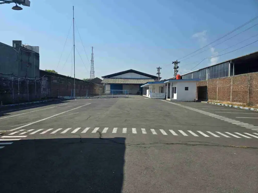 Gudang Strategis Dekat Jalan Raya Palur, Jaten, Karanganyar, Solo. Akses Container, Jaringan Bergenset.