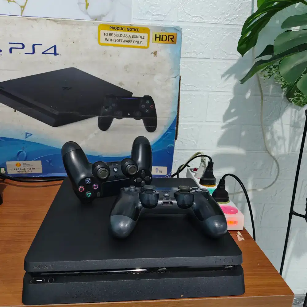 PS4 SLIM 1TB FULL GAME SERI 22
