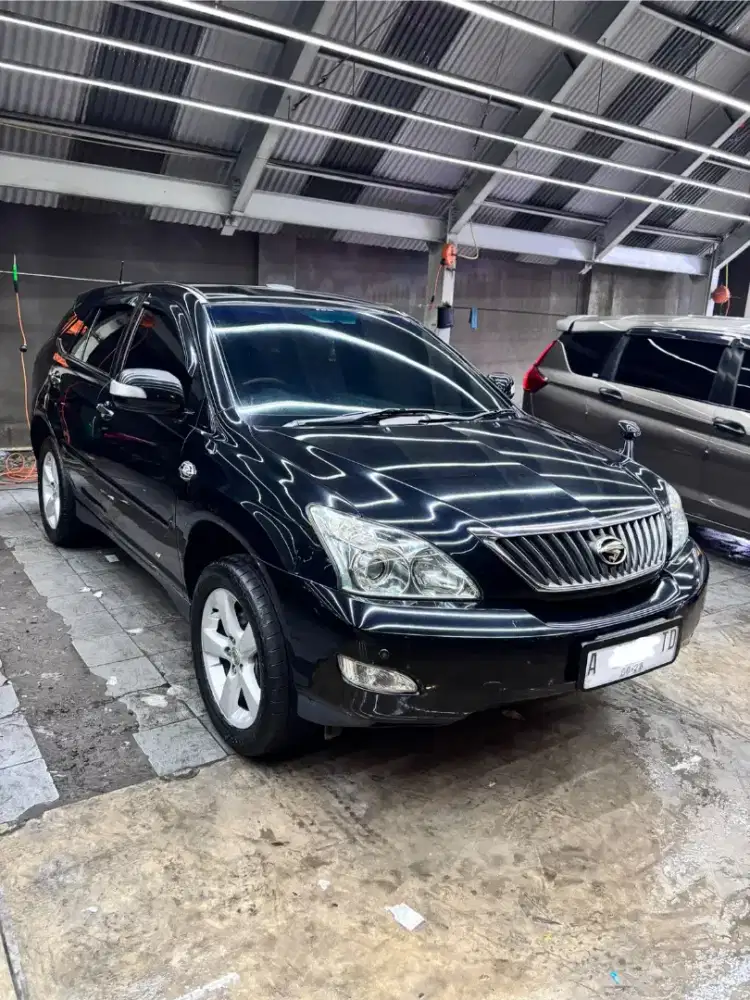 Toyota Harrier 2.4G A/T Hitam