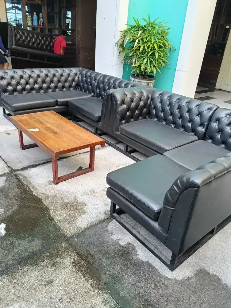 Sofa tamu istimewa, kaki besi, bekas mewah siap pakai, Rp:3,8 juta aja