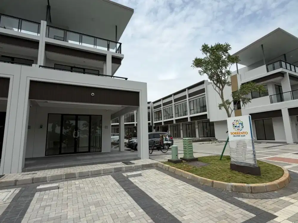 Disewa Ruko Hadap Jalan Posisi Hook 7 Parking Lot di Sorrento Grande East Gading Serpong