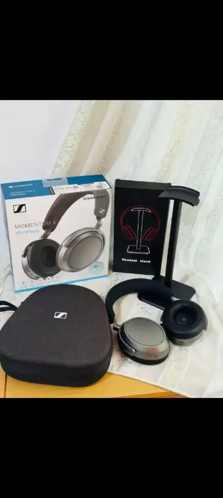 Sennheiser momentum 4 headset