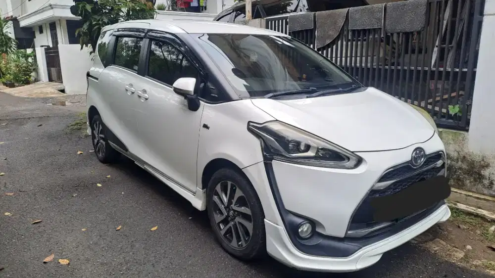 Sienta Q AT 2017 Putih. Low Odo