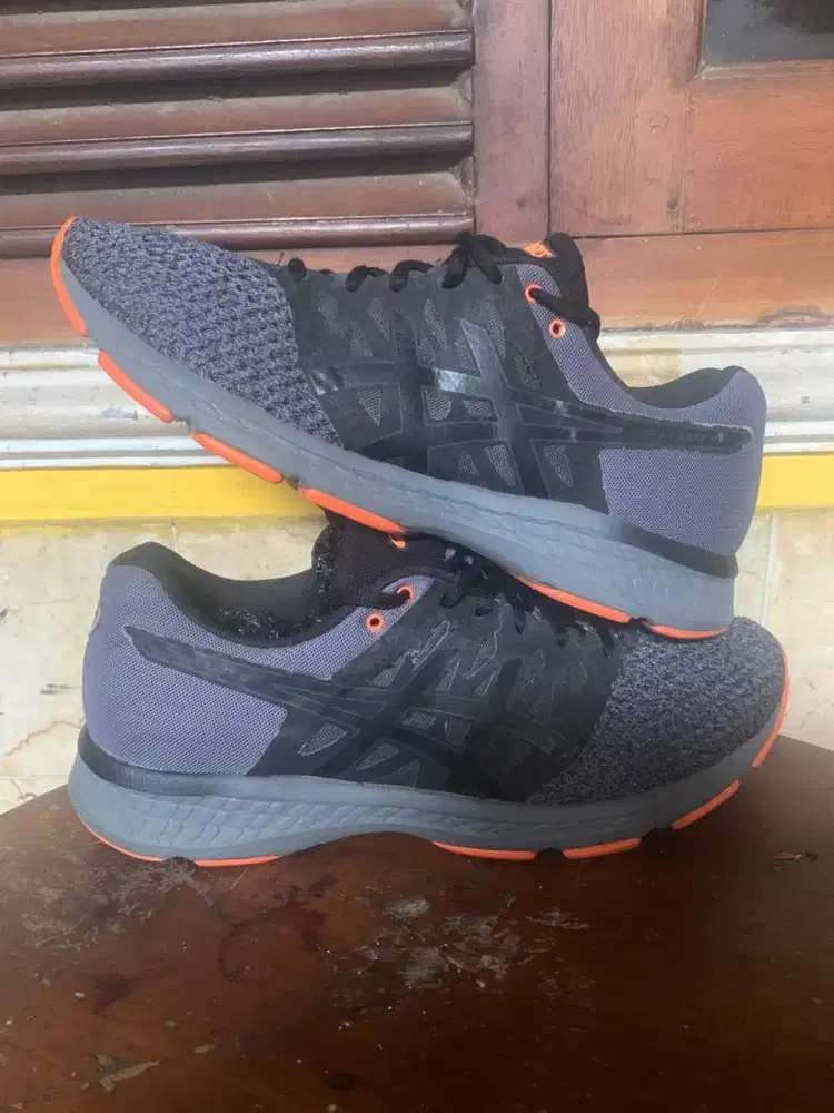 sepatu lari pria Asics Gel-Exalt 4 size 44