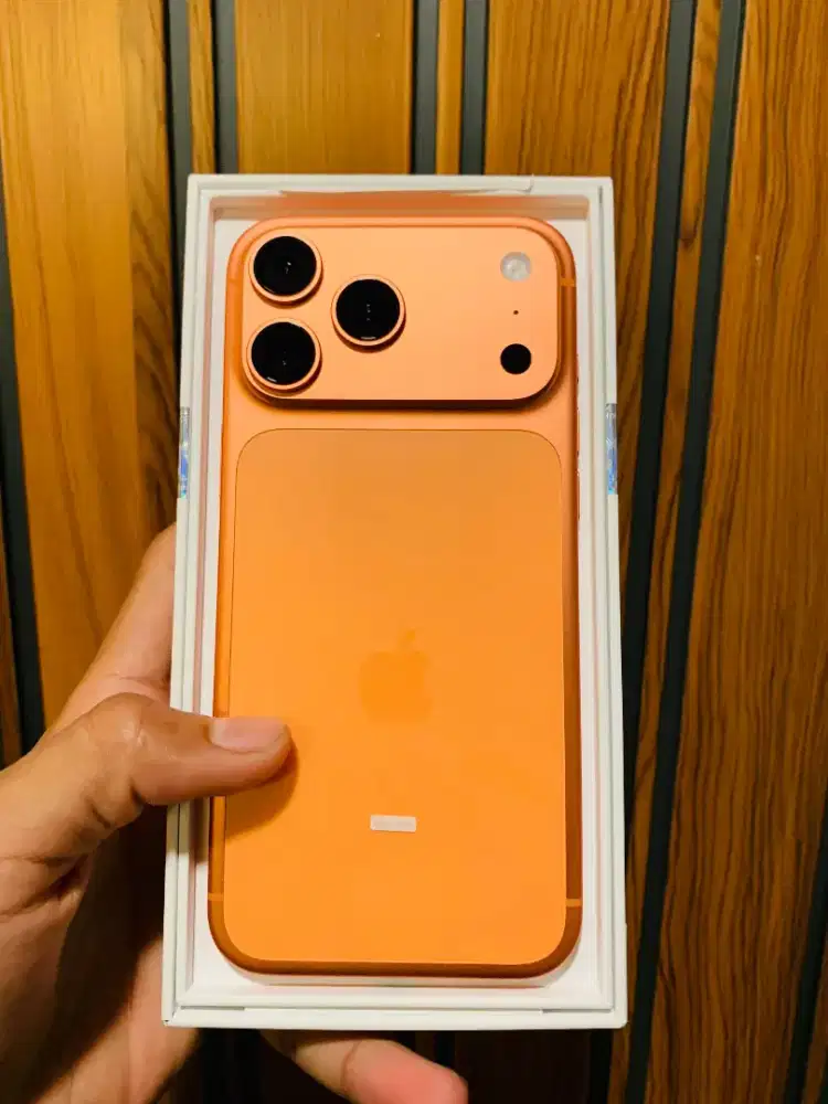 iPhone 17 pm cosmic orange 256gb iBox