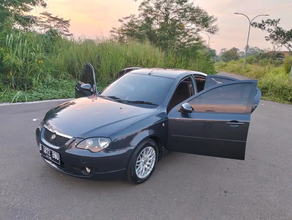 Proton Gen2 2011 Bensin