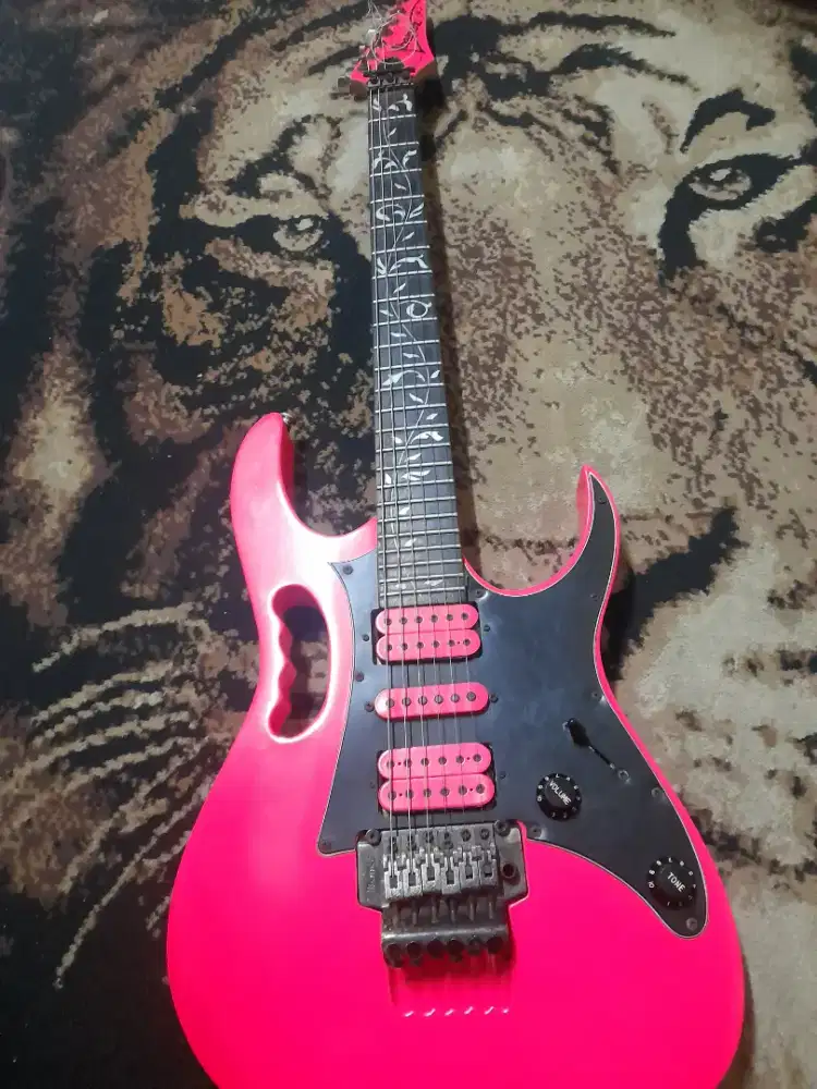 Ibanez jem junior mii