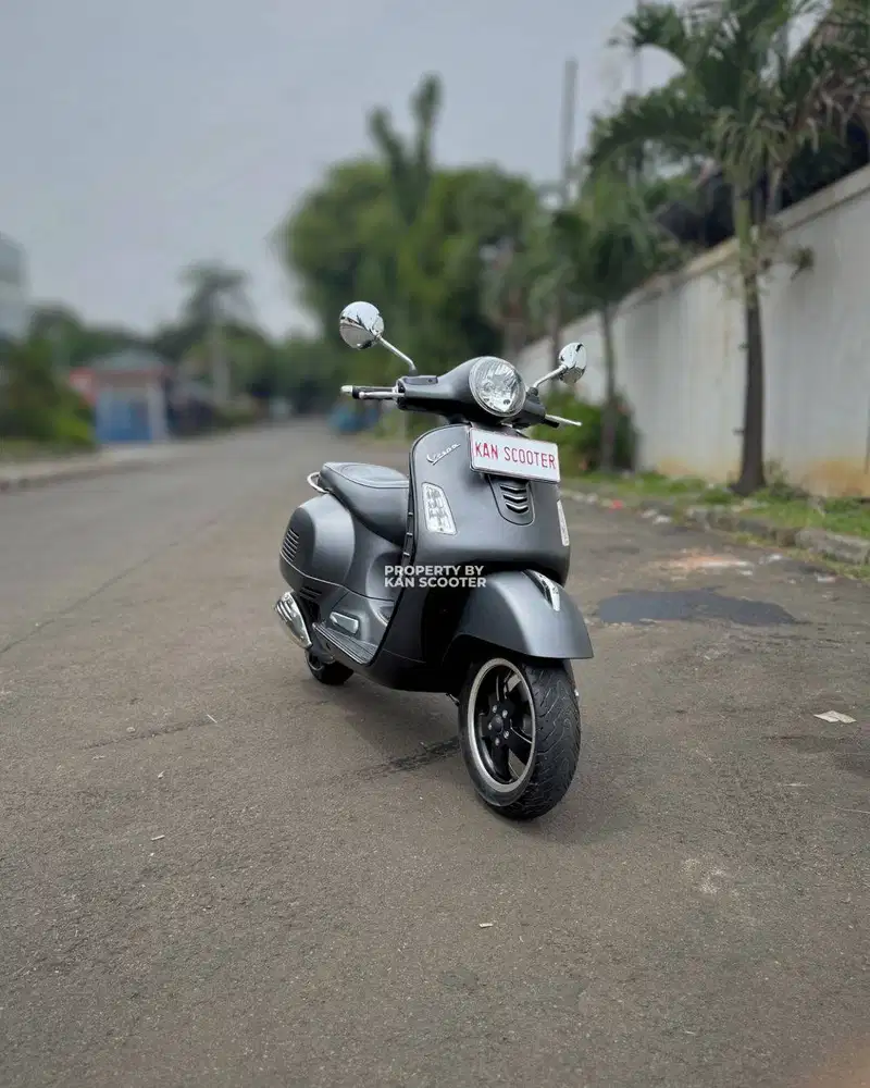JUAL MURAH VESPA GTS 150 3V 2016 MULUS