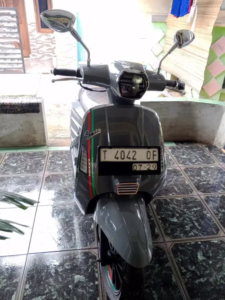 Punya W-moto
Kondisi 98%
Jarang dipake istri Kagak nyampe.
Konci Remot