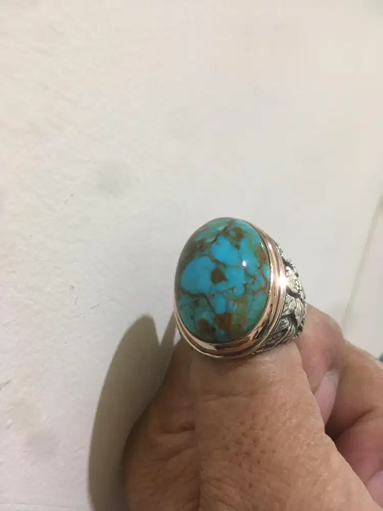 Cincin batu pirus persia