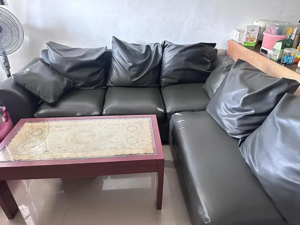Sofa tamu ukuran L