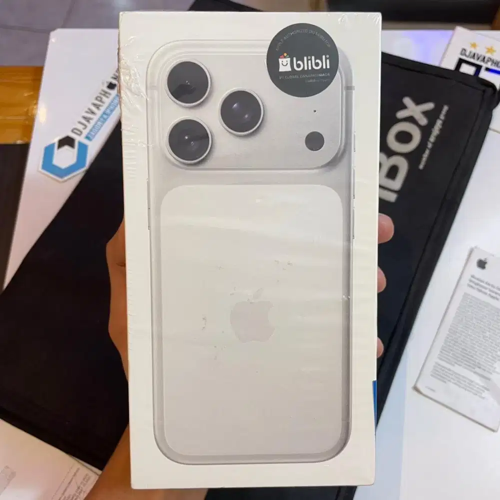 iPhone 17 Pro Silver 256GB NEW Garansi Resmi iBox 1 Tahun