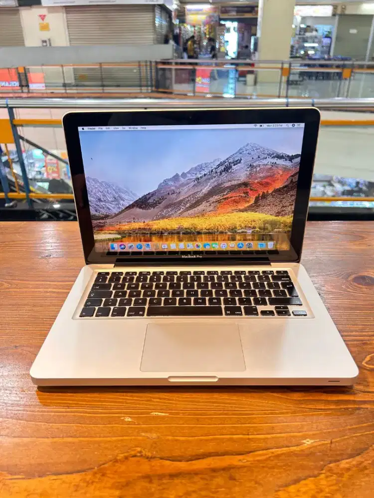 Macbook Pro 13 inch 2011