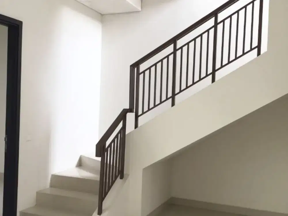 DIJUAL RUMAH BSD EMINENT ILLUSTRIA