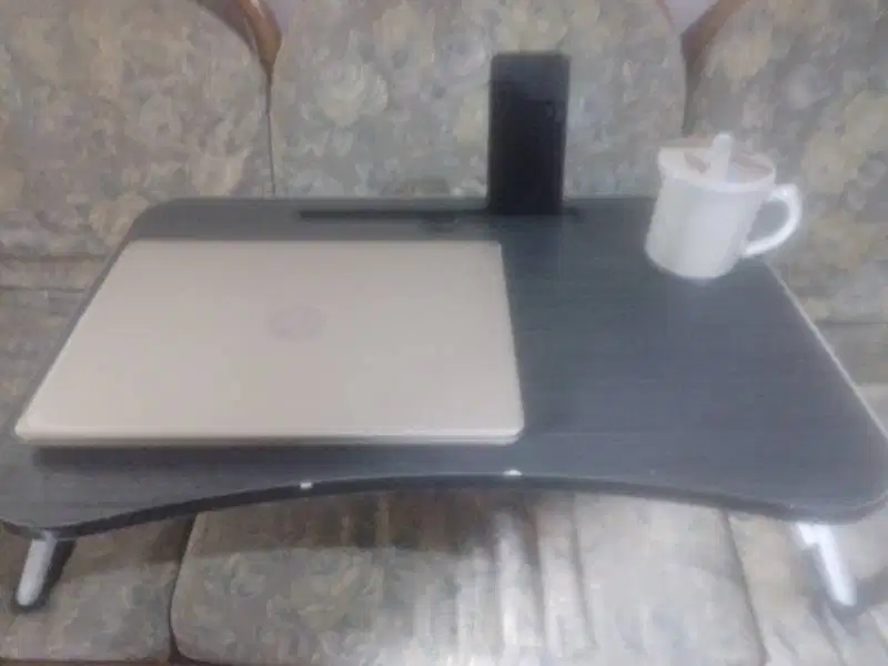 Meja Laptop Lipat Portable plus Cup Holder Cocok Kerja Santai