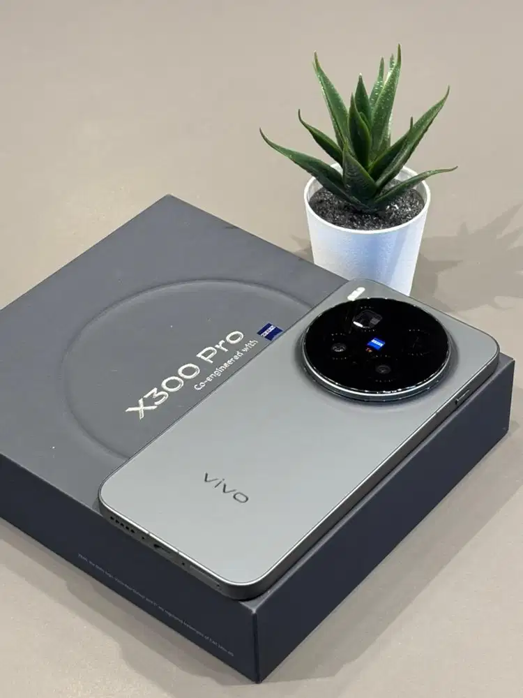 Vivo X300 Pro 16/512Gb open box
