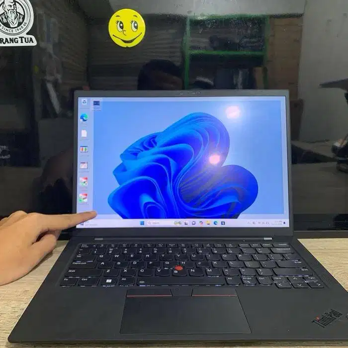 Laptop Lenovo Thinkpad X1 Carbon Core i7-1185G7 16GB 14inch N-VN