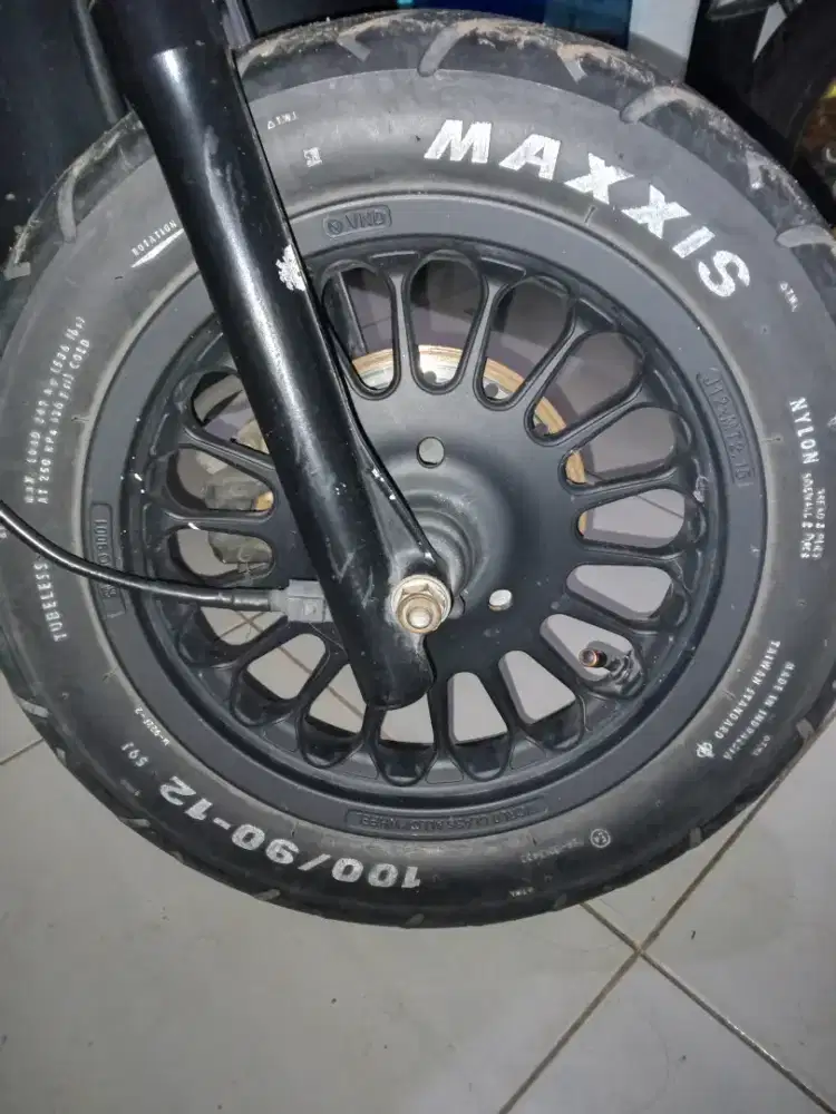 Velg VND depan belakang ring 12 + ban