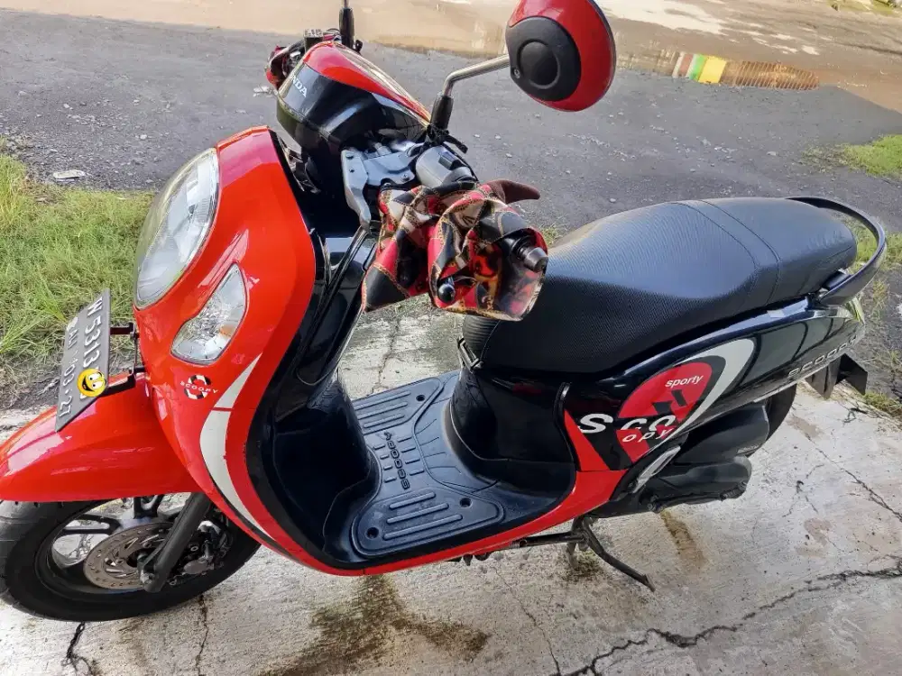 Honda Scoopy Sporty 2022 Merah Hitam Mulus