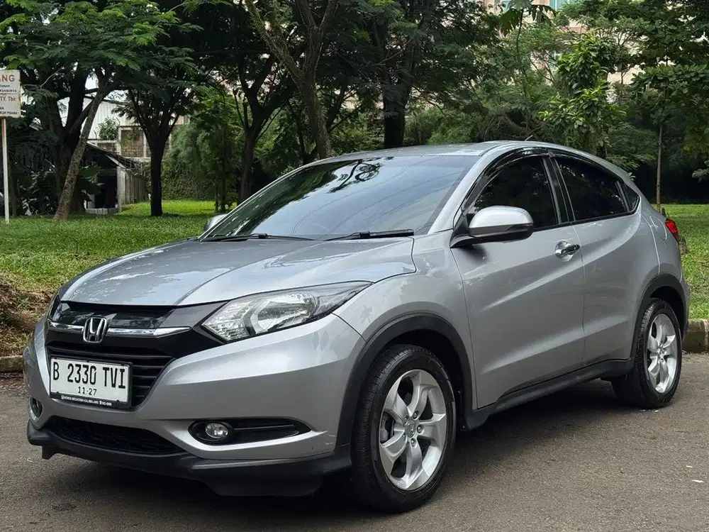 Honda HRV 2016 E CVT LOW KM70rb TANGAN PERTAMA DARI BARU ANTIK