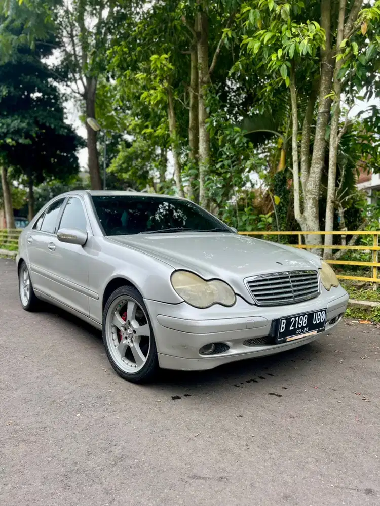 Mercedes-Benz C180 2001 Bensin
