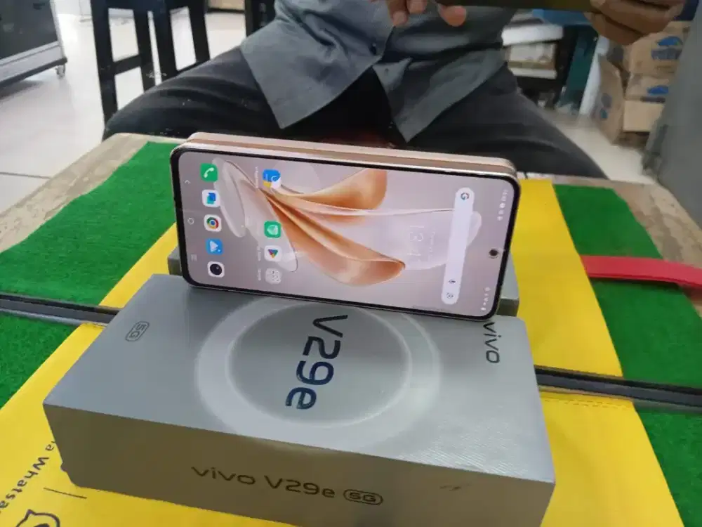 VIVO V29 e 5G Ram 8/256 gb lengkap normal no kendala