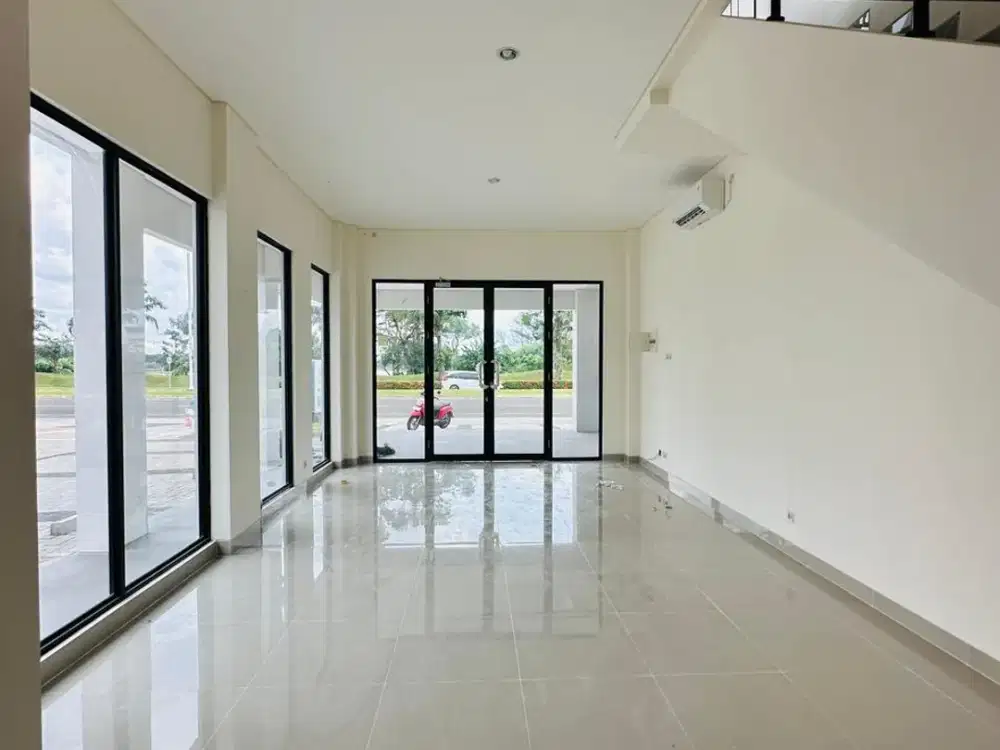 Ruko Hook View Danau Hadap Jalan Siap Usaha di Sorrenot Grande East Gading Serpong