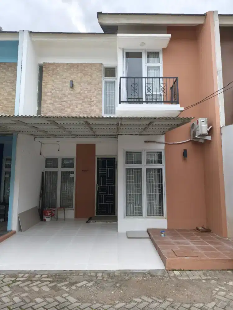 DIJUAL RUMAH SIAP HUNI CLUSTER FLORA ARYANA KARAWACI