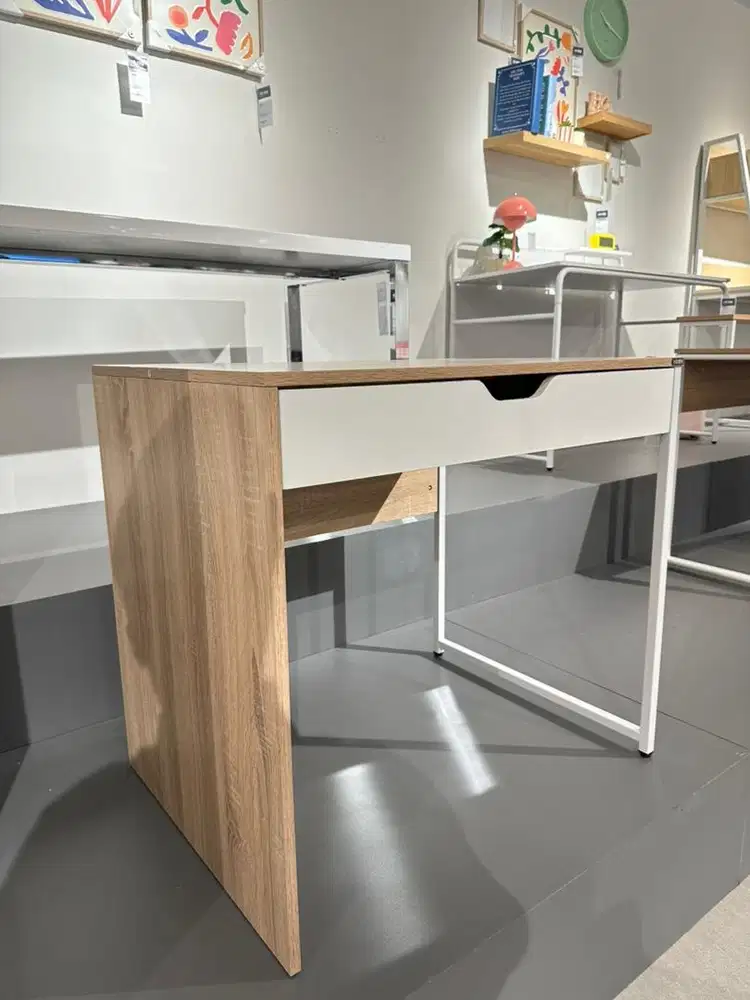 Meja belajar Heize Informa