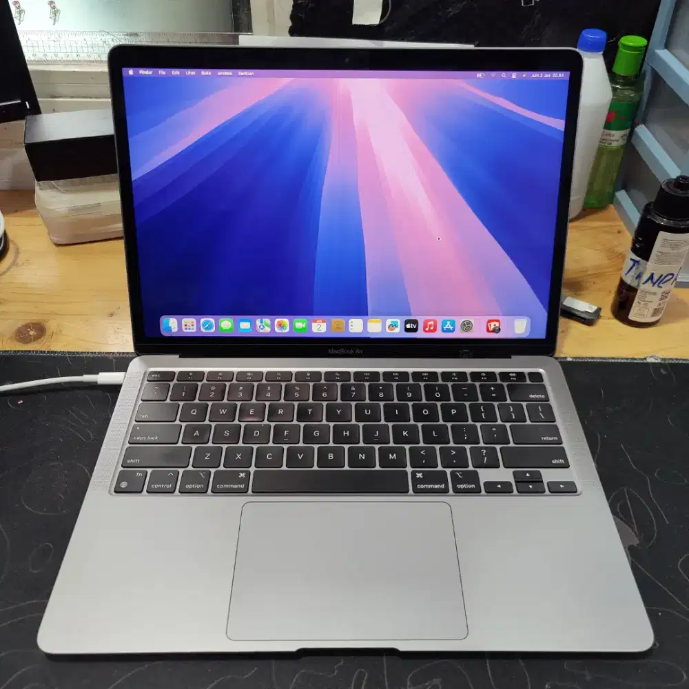 Di Jual Macbook Air M1 2020 13inci 8/256 GB