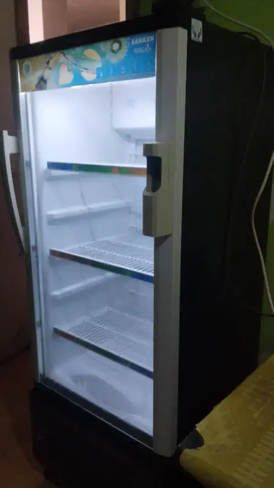 Jual Showcase Second Terawat dan Dingin